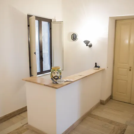 Liberty 900 Bed & Breakfast 4*